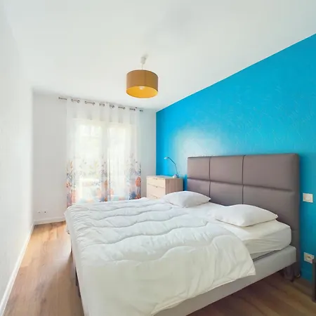 Sur Mer- Grande Maison Pour 9- 4 Ferienhaus Brem Sur Mer