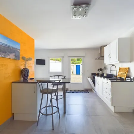 Sur Mer- Grande Maison Pour 9- 4 *